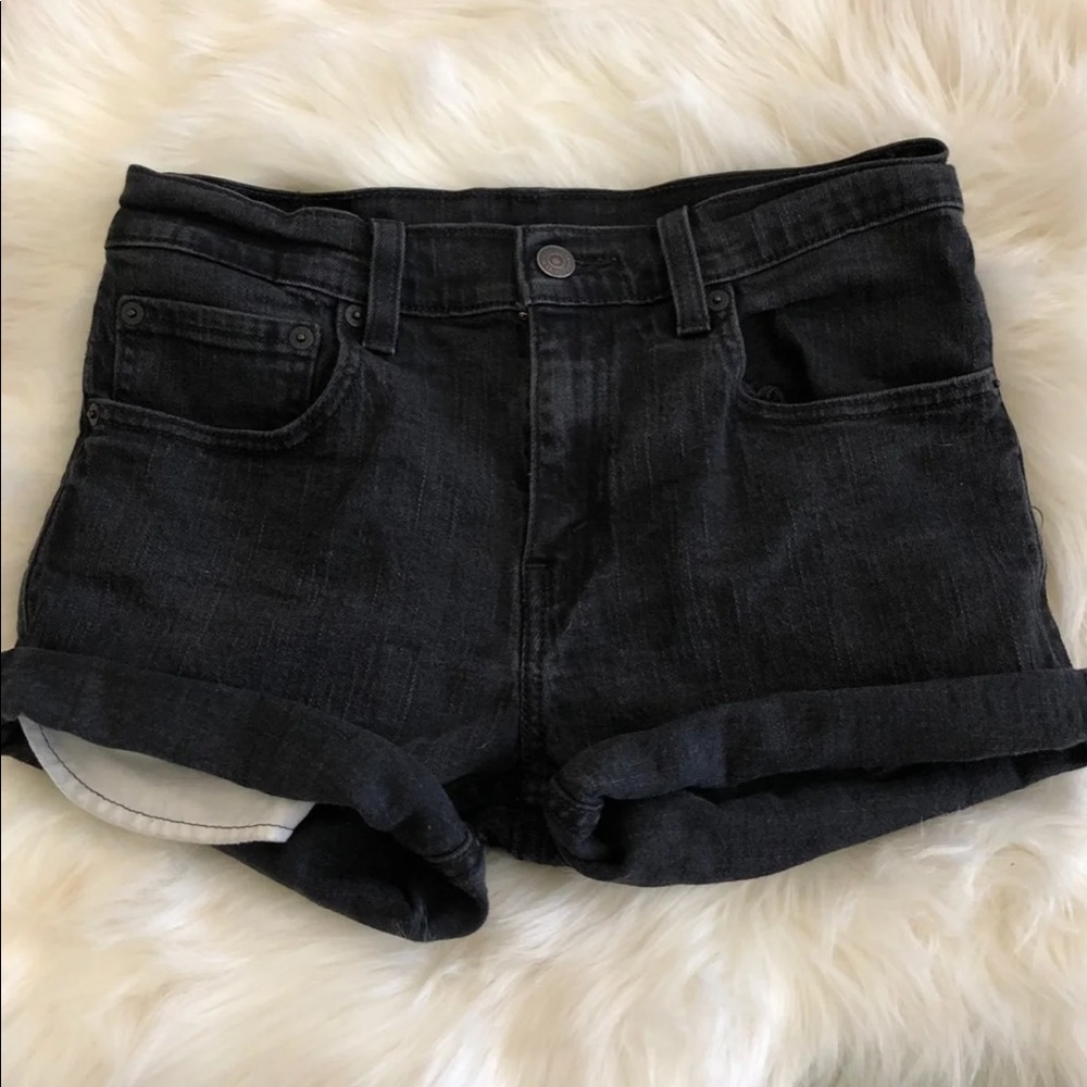 Levis Highwaisted Shorts